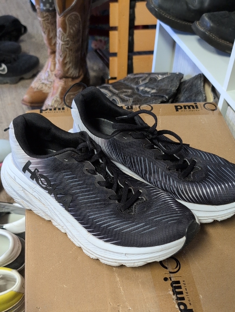Hoka Men's Black and White Athletic Running Shoes